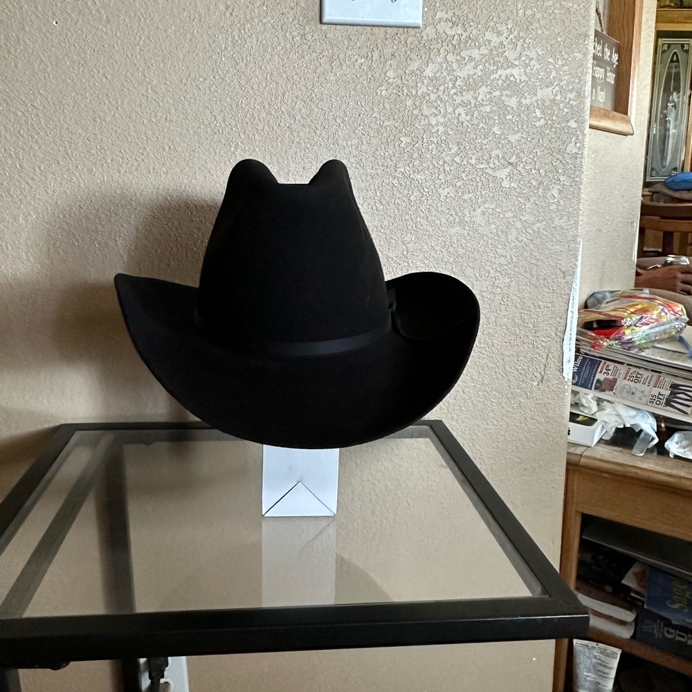 Keystone black size 7 hat